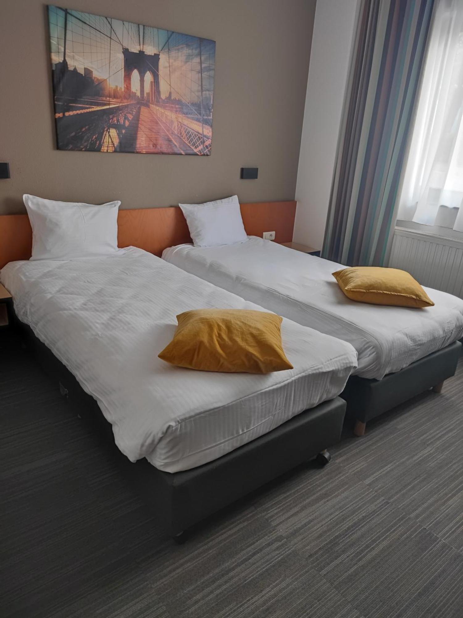 Hobbit Hotel Brussels Airport ซาเวนเตม ภายนอก รูปภาพ