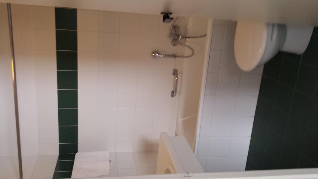 Hobbit Hotel Brussels Airport ซาเวนเตม ภายนอก รูปภาพ