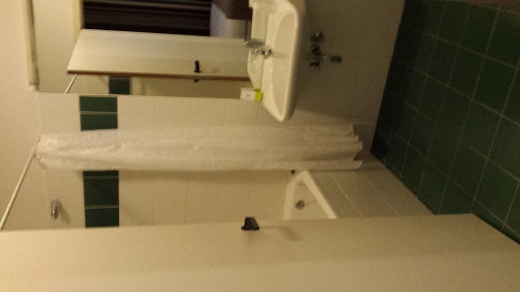 Hobbit Hotel Brussels Airport ซาเวนเตม ภายนอก รูปภาพ