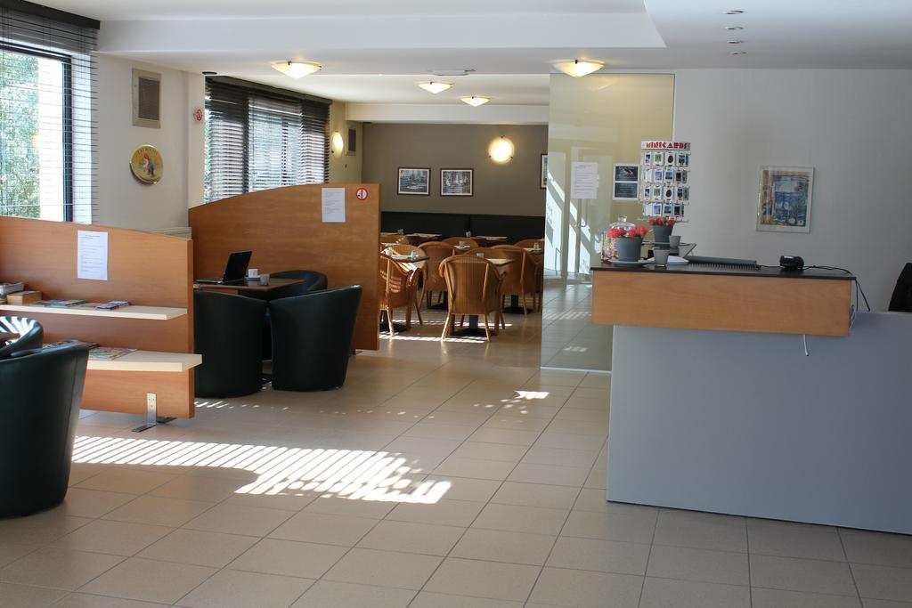 Hobbit Hotel Brussels Airport ซาเวนเตม ภายนอก รูปภาพ
