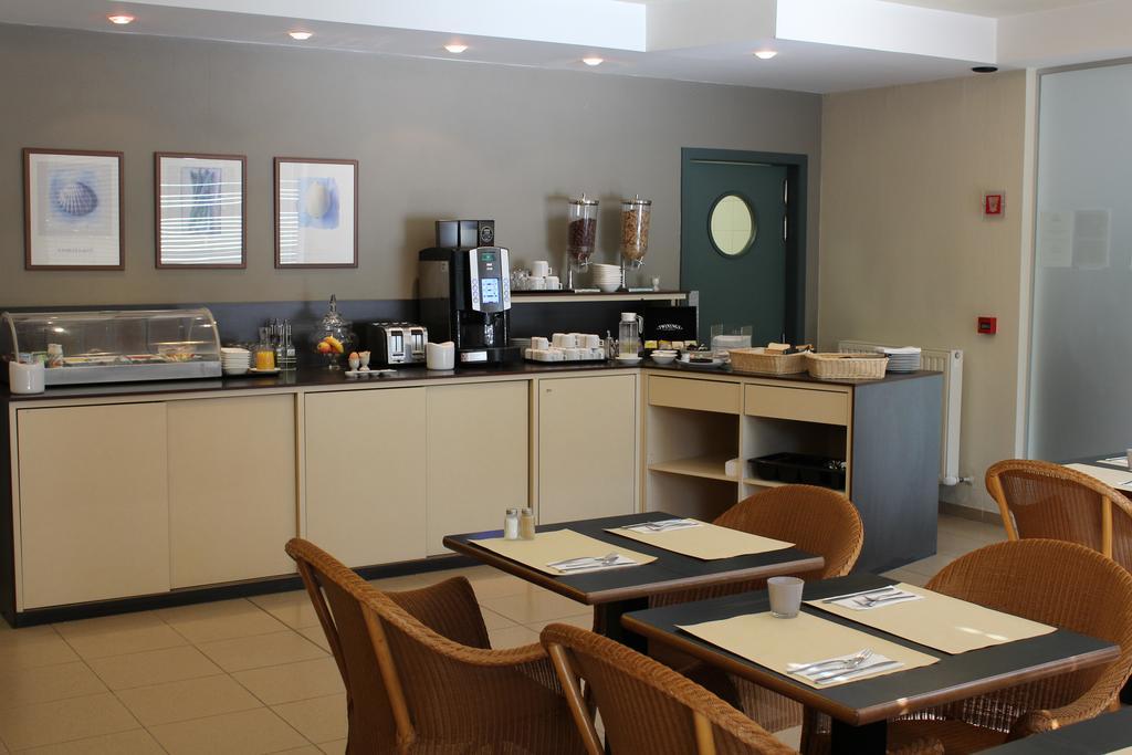 Hobbit Hotel Brussels Airport ซาเวนเตม ภายนอก รูปภาพ