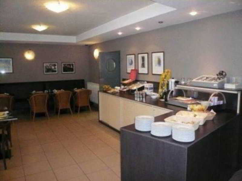 Hobbit Hotel Brussels Airport ซาเวนเตม ภายนอก รูปภาพ