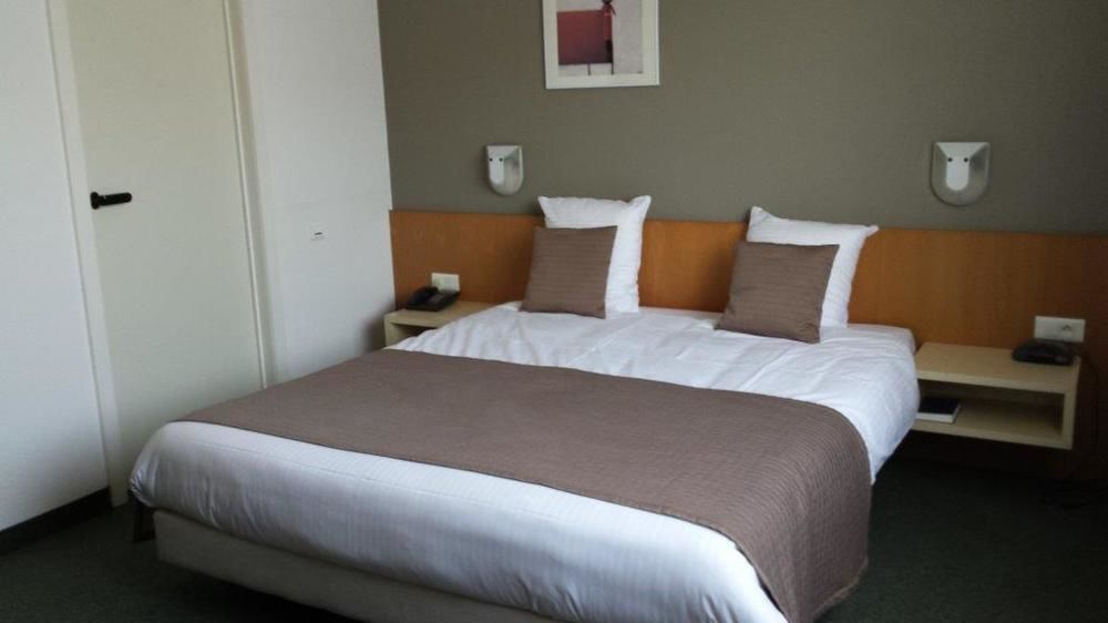 Hobbit Hotel Brussels Airport ซาเวนเตม ภายนอก รูปภาพ