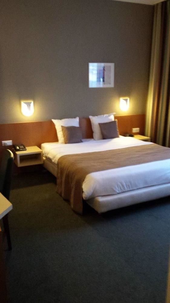 Hobbit Hotel Brussels Airport ซาเวนเตม ภายนอก รูปภาพ