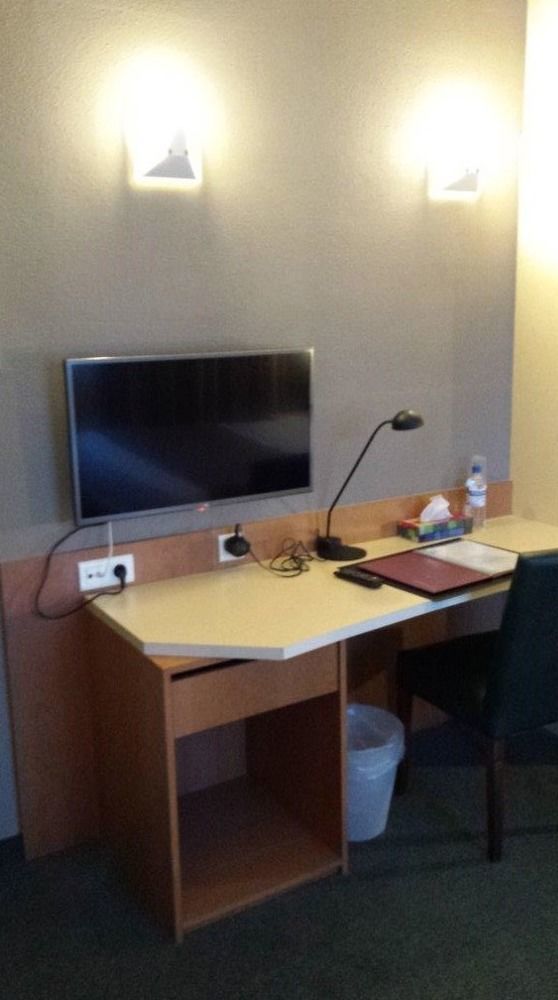 Hobbit Hotel Brussels Airport ซาเวนเตม ภายนอก รูปภาพ