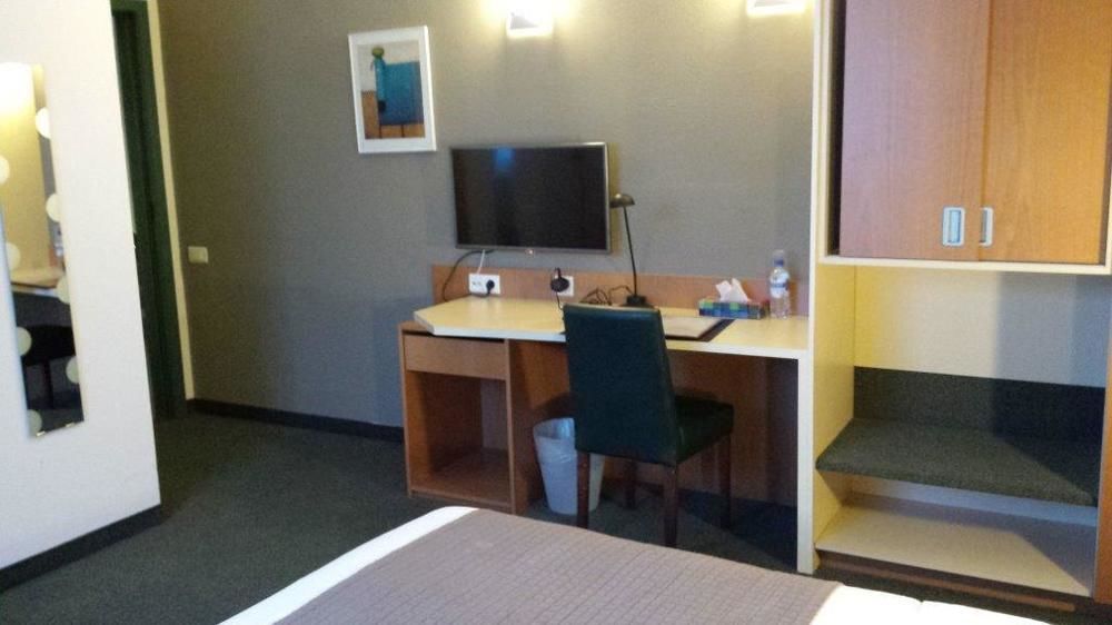Hobbit Hotel Brussels Airport ซาเวนเตม ภายนอก รูปภาพ