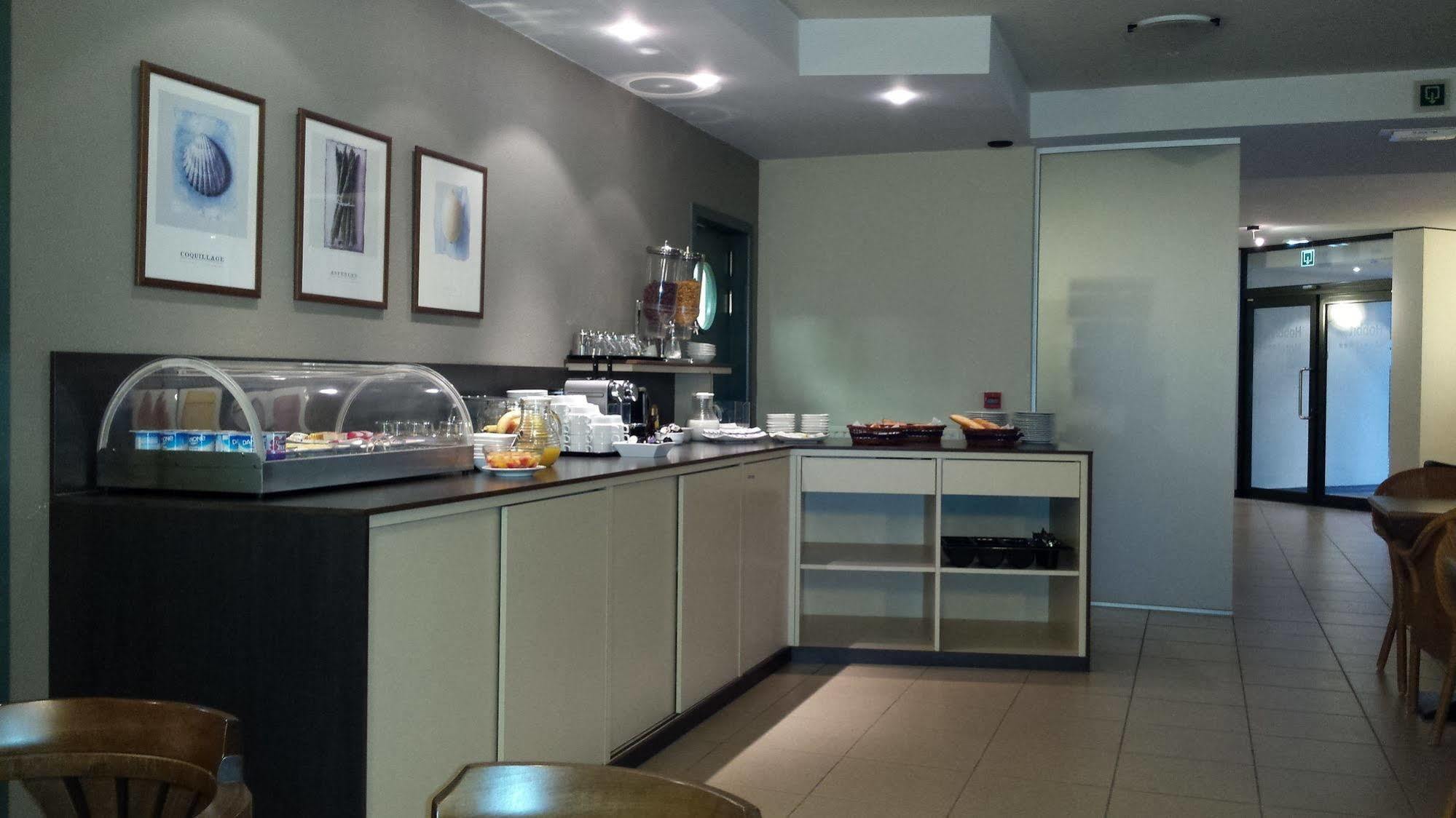 Hobbit Hotel Brussels Airport ซาเวนเตม ภายนอก รูปภาพ
